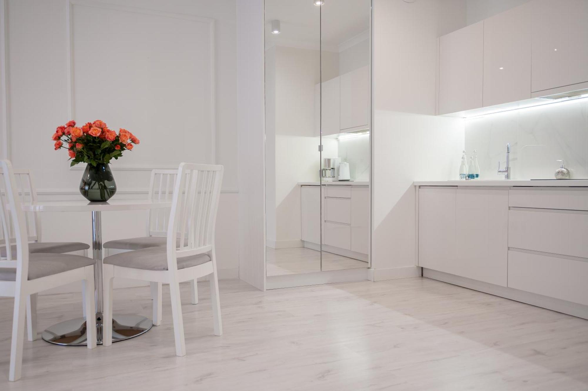 Mennica Residence - Grzybowska 43A 华沙 外观 照片
