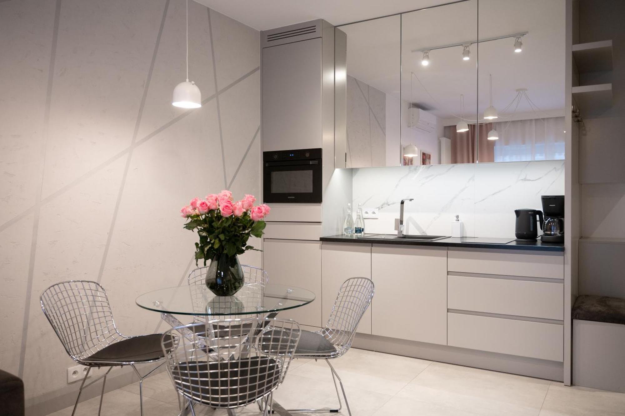 Mennica Residence - Grzybowska 43A 华沙 外观 照片